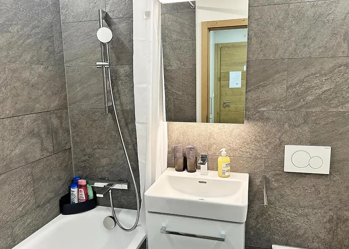 Апартаменты Alpin-schick, 39m2, & Sport, Mit Pool - Sk213